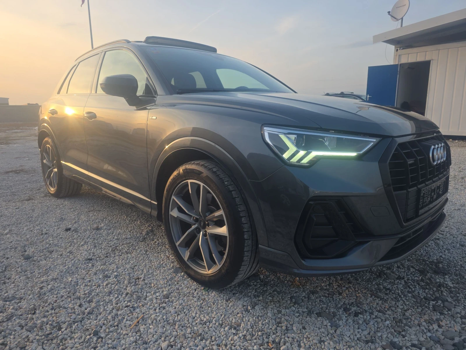 Audi Q3 4.0TFSI, S-line, Pro | Mobile.bg � ����������� 4