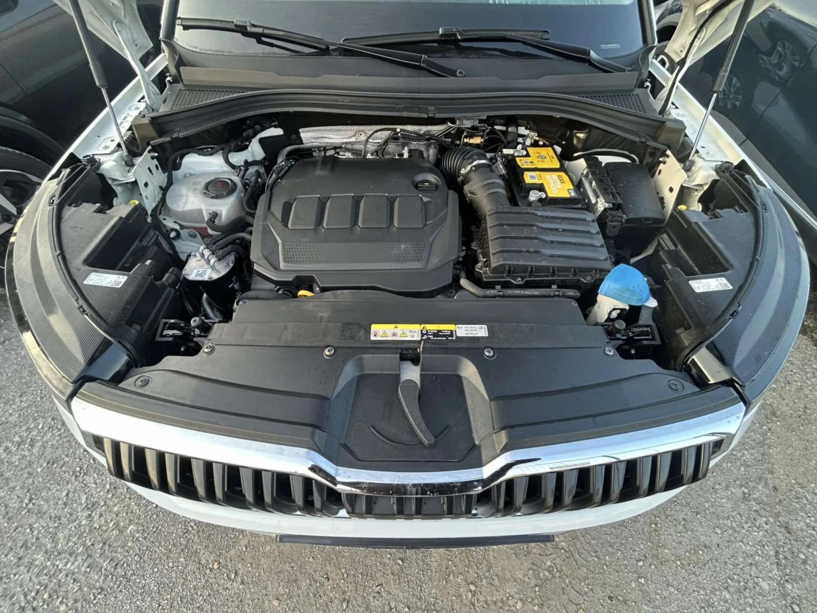 Skoda Kodiaq 2.0 TDI 150 * 4X4 * DSG * ACC * CAM * FACE * , снимка 17 - Автомобили и джипове - 53752649