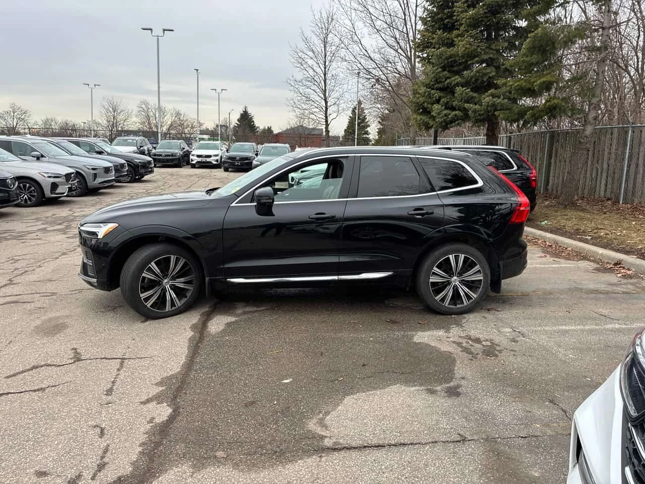 Volvo XC60  B6 AWD Inscription/360/DIS/HUD/Bowers&Wilkins, снимка 2 - Автомобили и джипове - 54169256