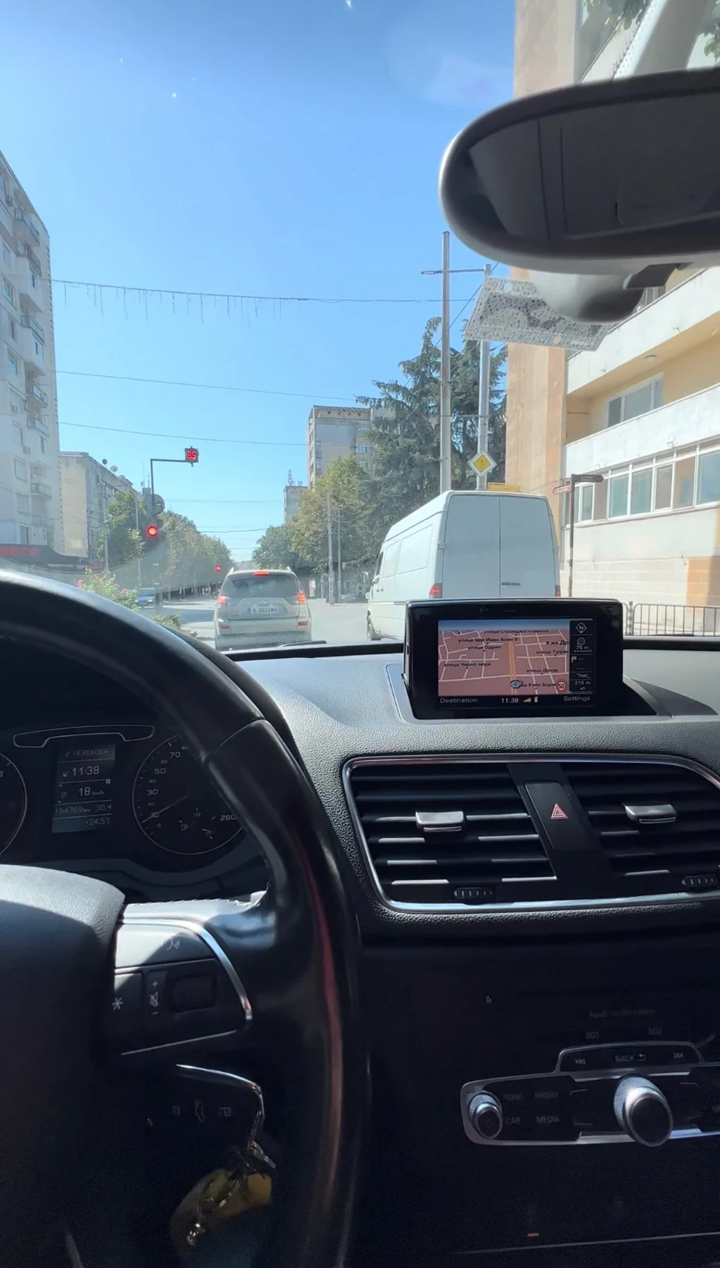 Audi Q3, снимка 2 - Автомобили и джипове - 54191304