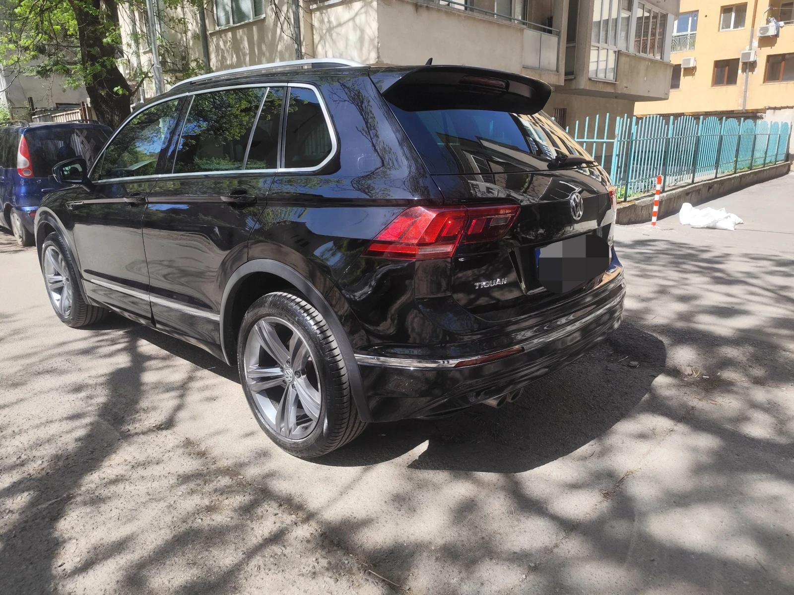 VW Tiguan, снимка 3 - Автомобили и джипове - 54352804