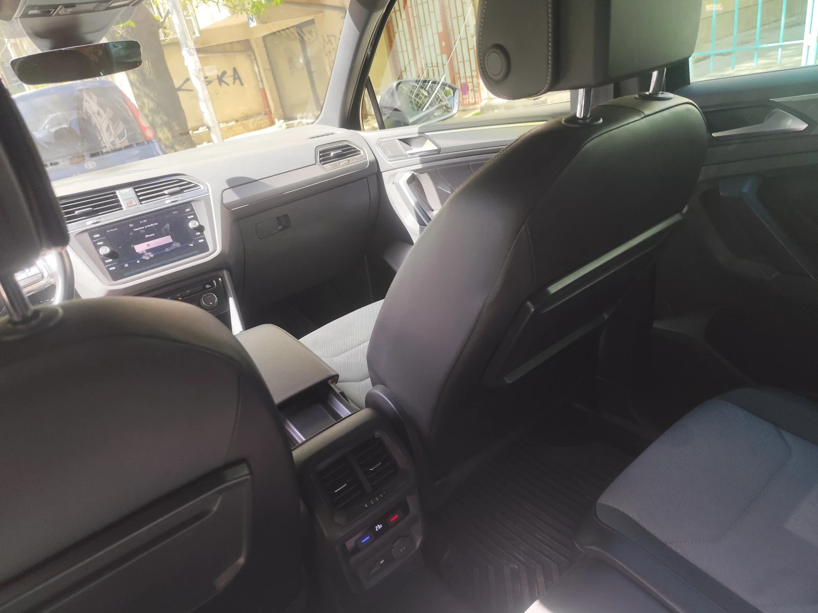 VW Tiguan, снимка 7 - Автомобили и джипове - 54352804