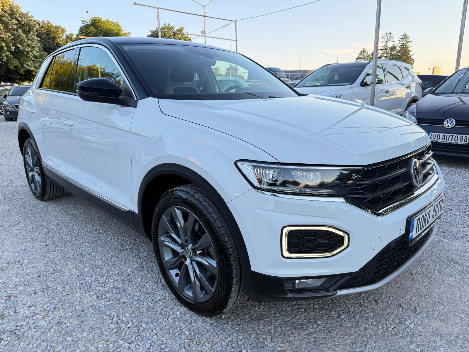 VW T-Roc 2.0TDI/DIGITAL/DISTRONIC/KEYLESS GO/НОВИ ГУМИ !!!