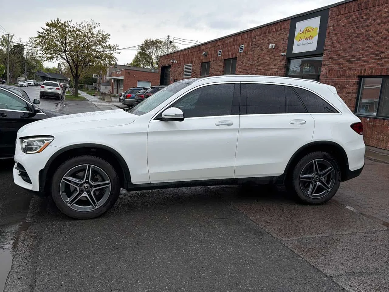 Mercedes-Benz GLC * 300 * CARFAX * ЦЕНА ДО БГ, снимка 2 - Автомобили и джипове - 54681717