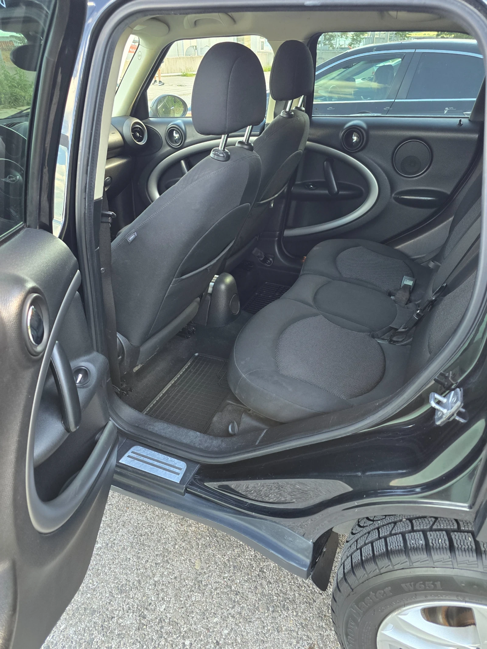 Mini Countryman 1.6 One D, снимка 6 - Автомобили и джипове - 54721707