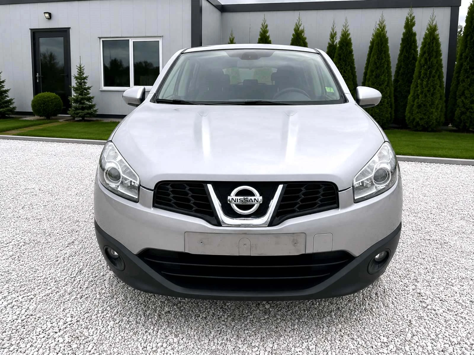 Nissan Qashqai 2.0 i-NAVI, снимка 2 - Автомобили и джипове - 55851487