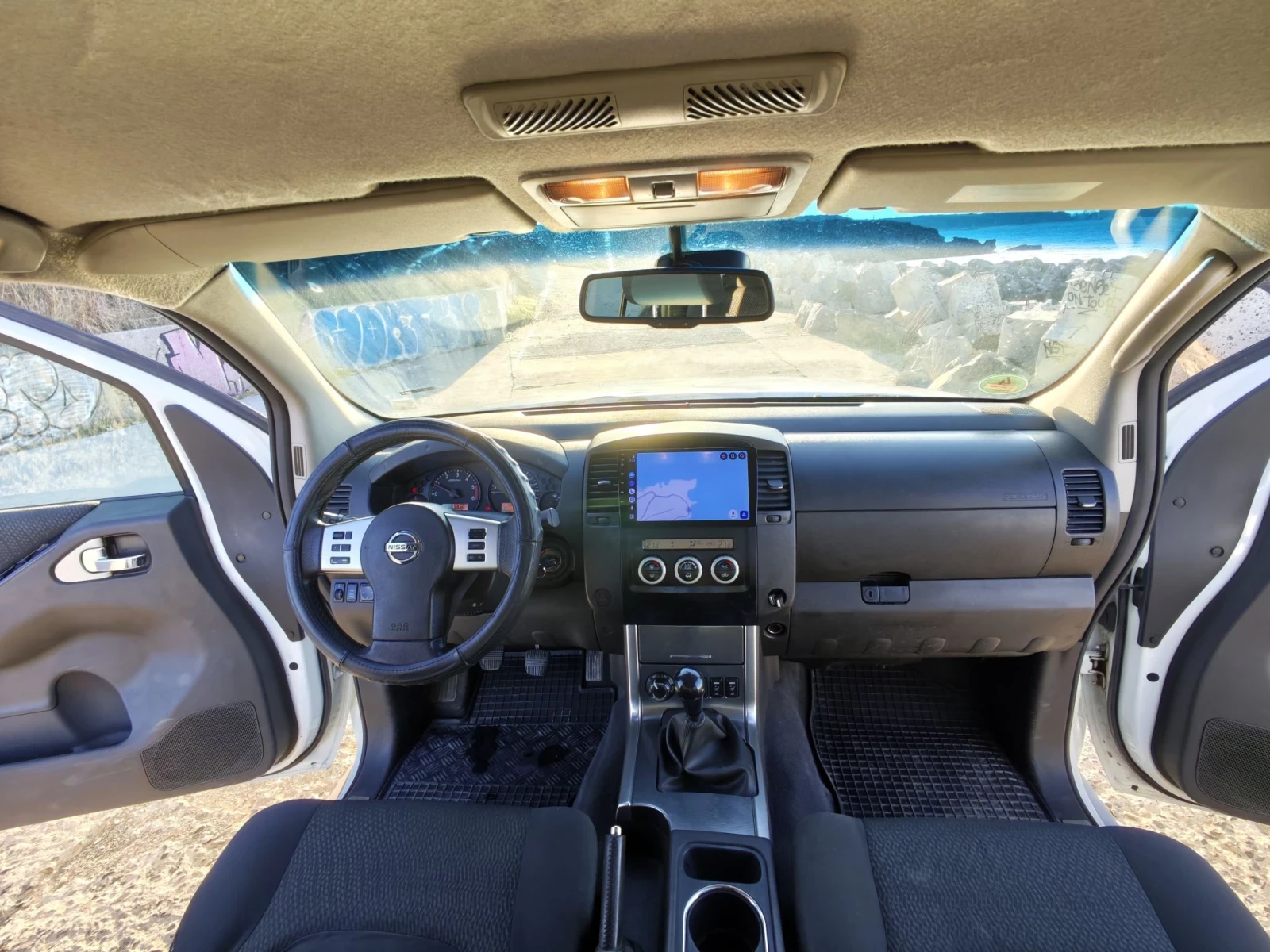 Nissan Navara, снимка 6 - Автомобили и джипове - 56399127