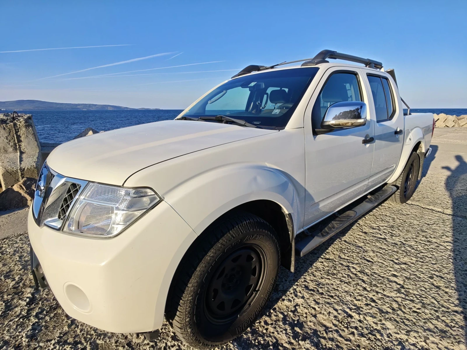 Nissan Navara, снимка 15 - Автомобили и джипове - 56399127