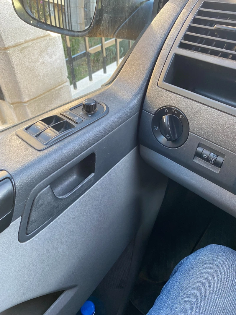 VW Transporter 2.0 TDi, снимка 10 - Бусове и автобуси - 53285358