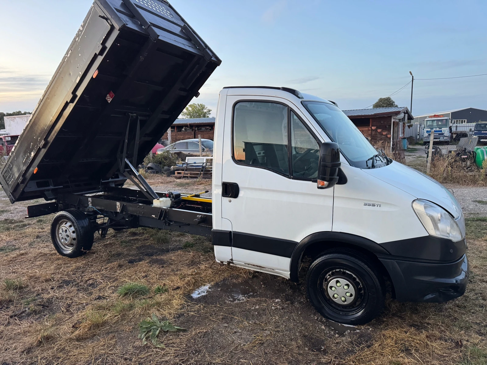 Iveco Daily Самосвал, снимка 3 - Бусове и автобуси - 56113134