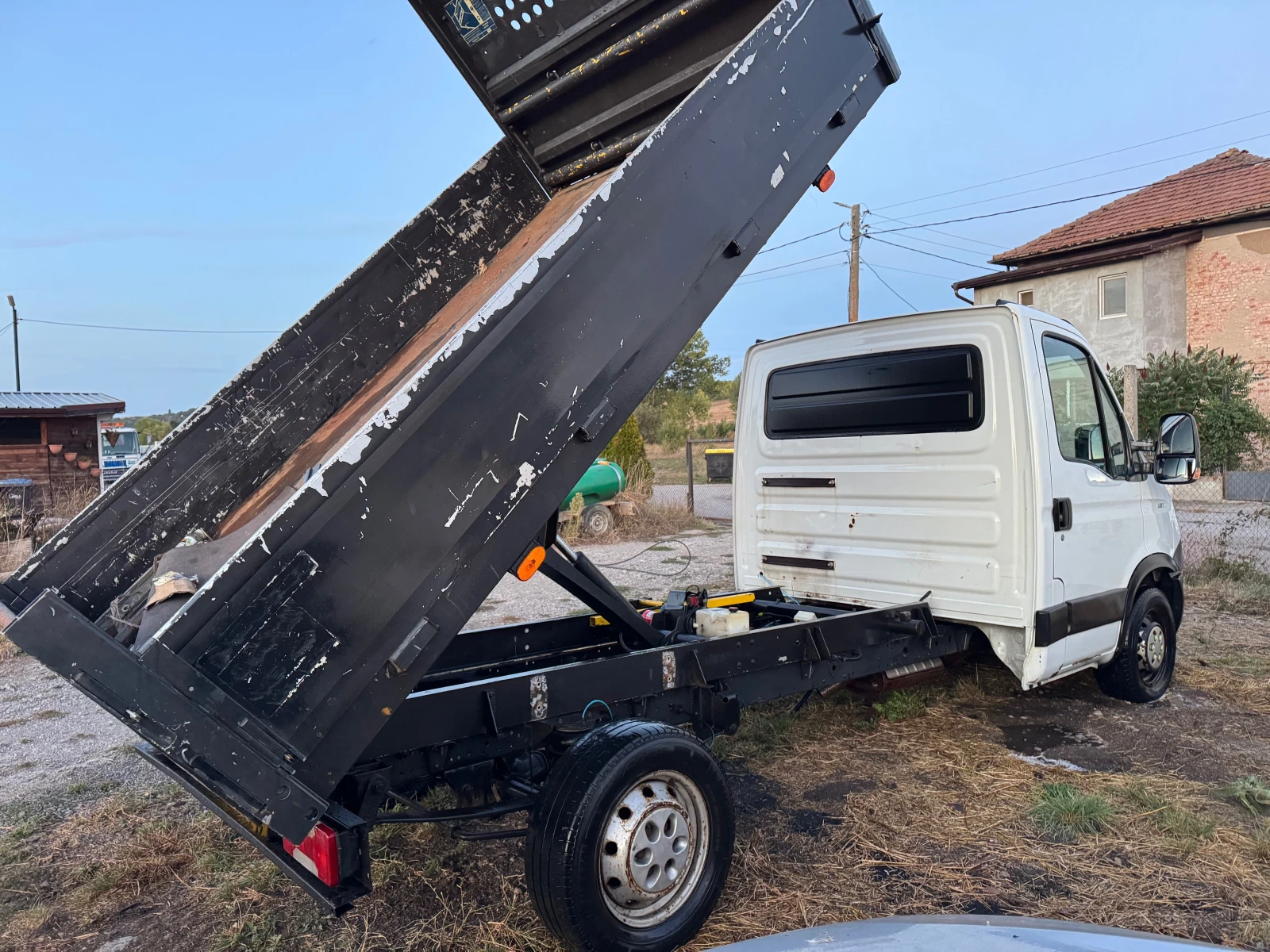 Iveco Daily Самосвал, снимка 4 - Бусове и автобуси - 56113134