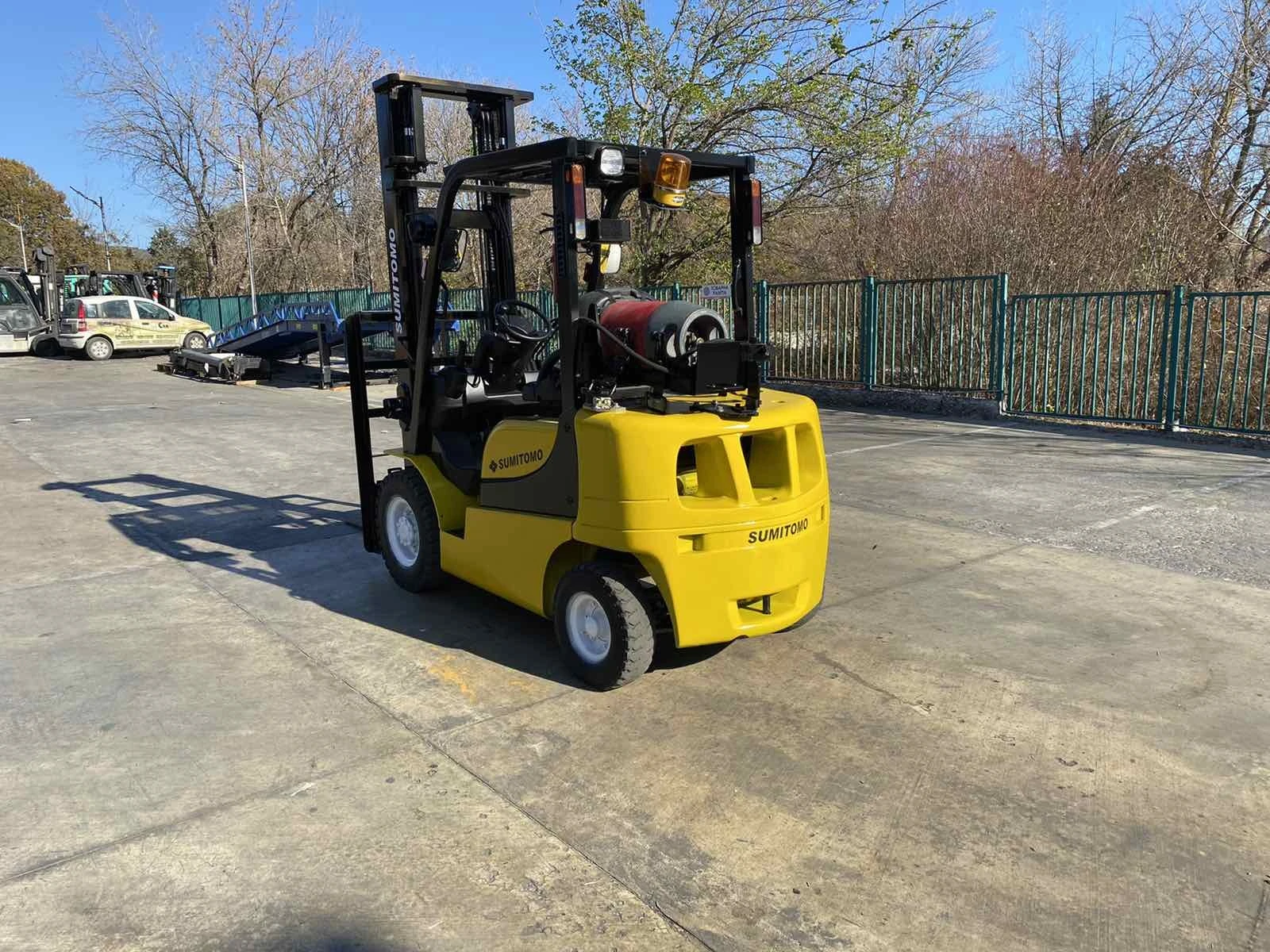  Yale   ,   | Mobile.bg   3