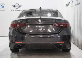 Alfa Romeo Giulia Q4 AWD * 2.0T * ЧЕРВЕН САЛОН * CARFAX * , снимка 5
