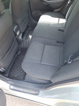 Toyota Avensis 2.0  / | Mobile.bg    12