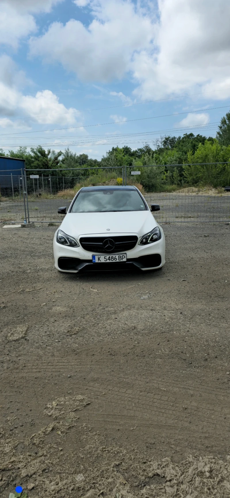 Mercedes-Benz E 220 6.3 AMG paket Facelift, снимка 3 - Автомобили и джипове - 47460323