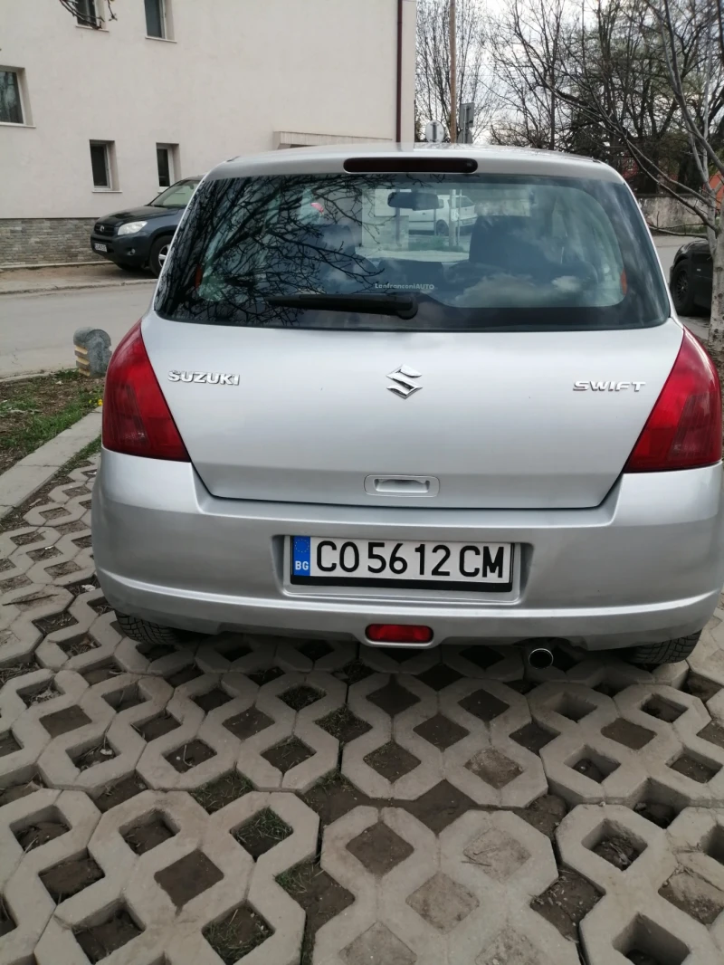 Suzuki Swift 1.3 DDIS, снимка 4 - Автомобили и джипове - 49587091