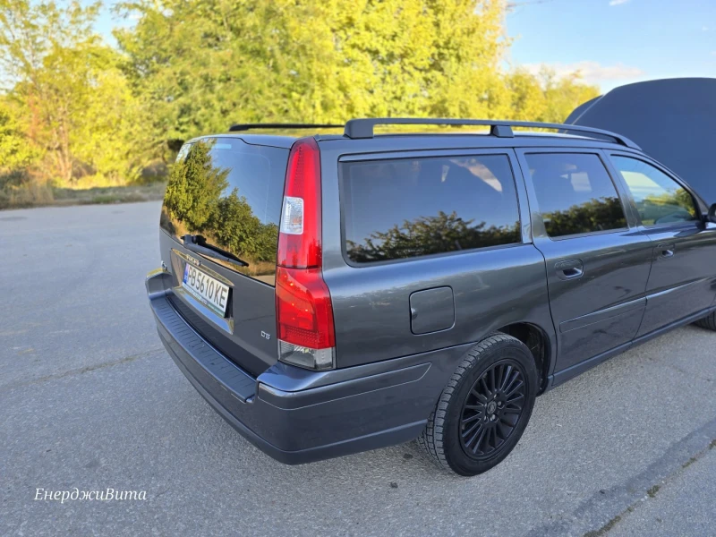 Volvo V70 D5, снимка 11 - Автомобили и джипове - 52620713