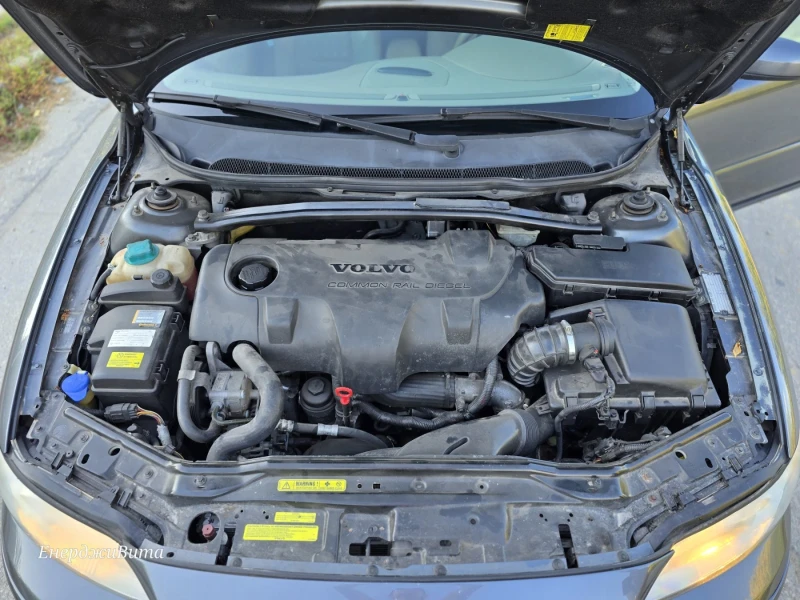 Volvo V70 D5, снимка 9 - Автомобили и джипове - 52620713