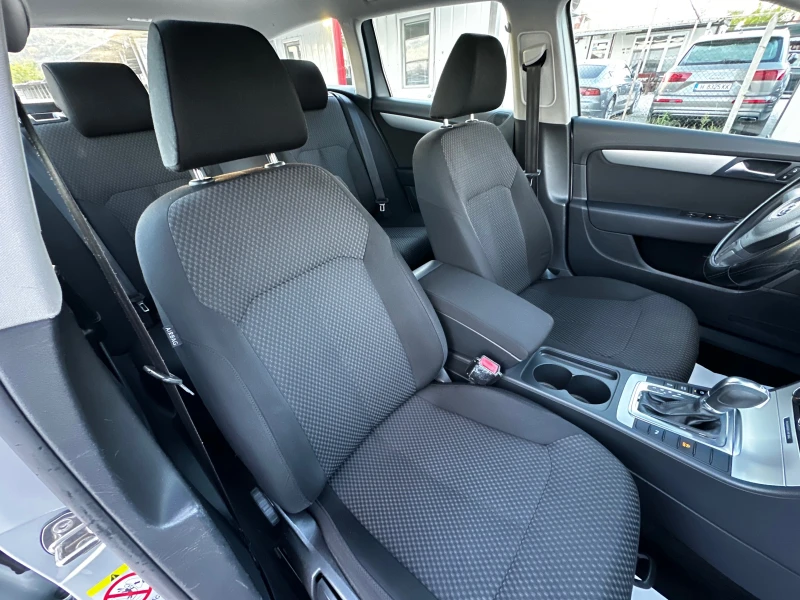 VW Passat 2.0TDI 140к.с DSG Нави, снимка 9 - Автомобили и джипове - 52015335