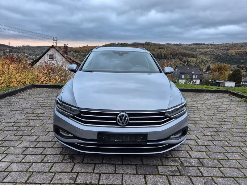 VW Passat Variant Assist KAM Business ACC Navi LED #iCarbg, снимка 2 - Автомобили и джипове - 52229353