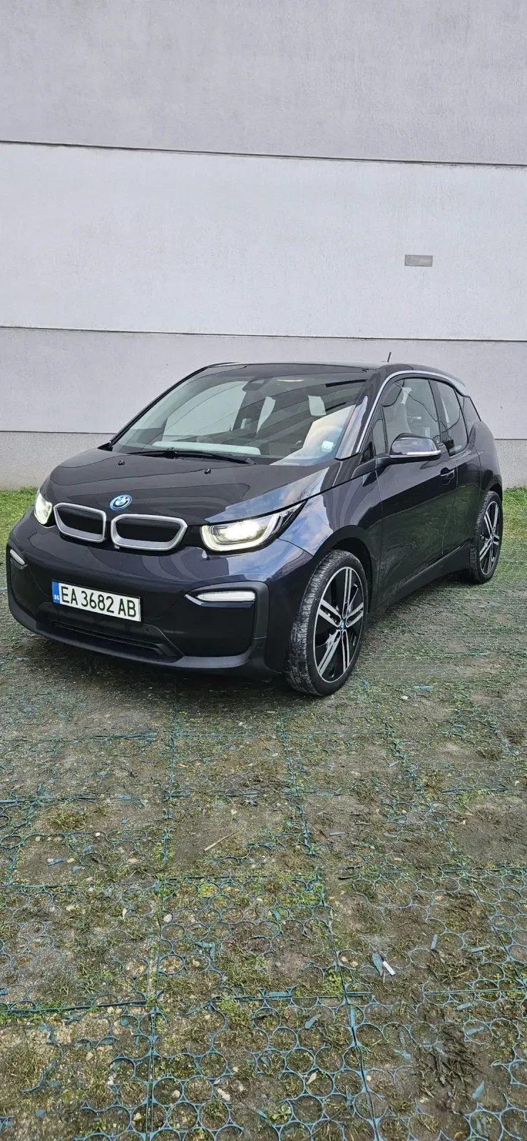 BMW i3 120ah 42.2kwh Дистроник Кей лейс, снимка 1 - Автомобили и джипове - 49406095