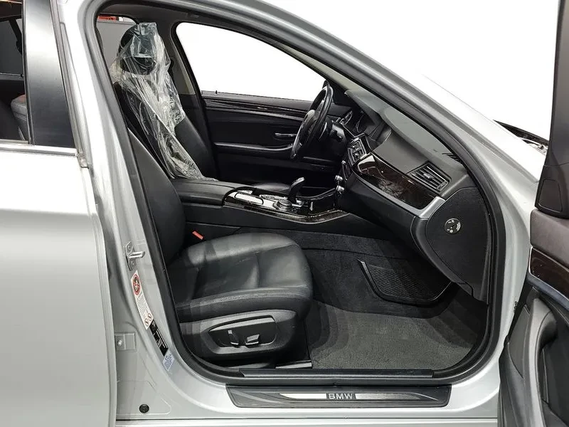 BMW 528 i, снимка 11 - Автомобили и джипове - 53856756