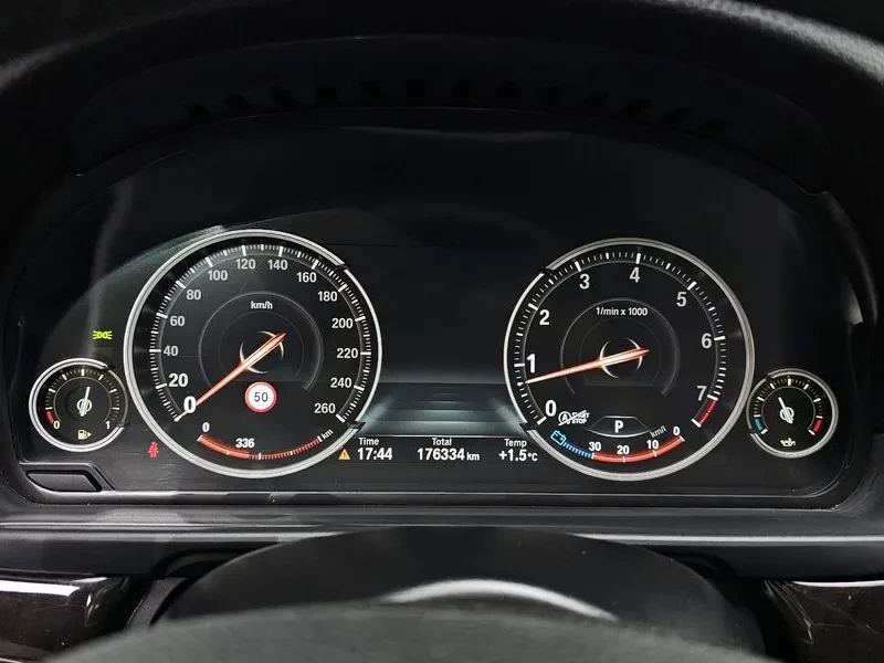 BMW 528 i, снимка 8 - Автомобили и джипове - 53856756