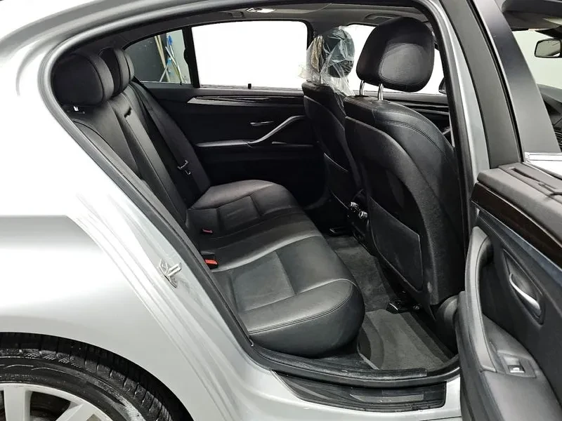 BMW 528 i, снимка 12 - Автомобили и джипове - 53856756