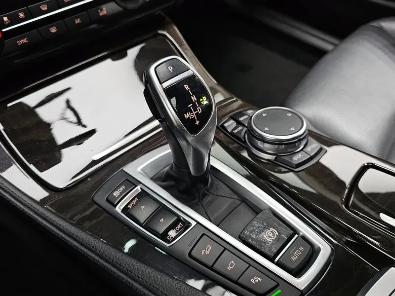 BMW 528 i, снимка 9 - Автомобили и джипове - 53856756