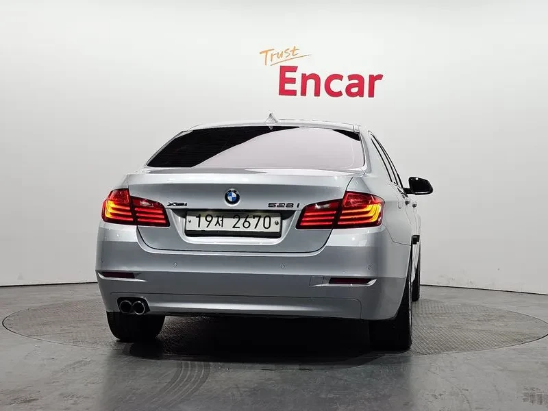 BMW 528 i, снимка 4 - Автомобили и джипове - 53856756