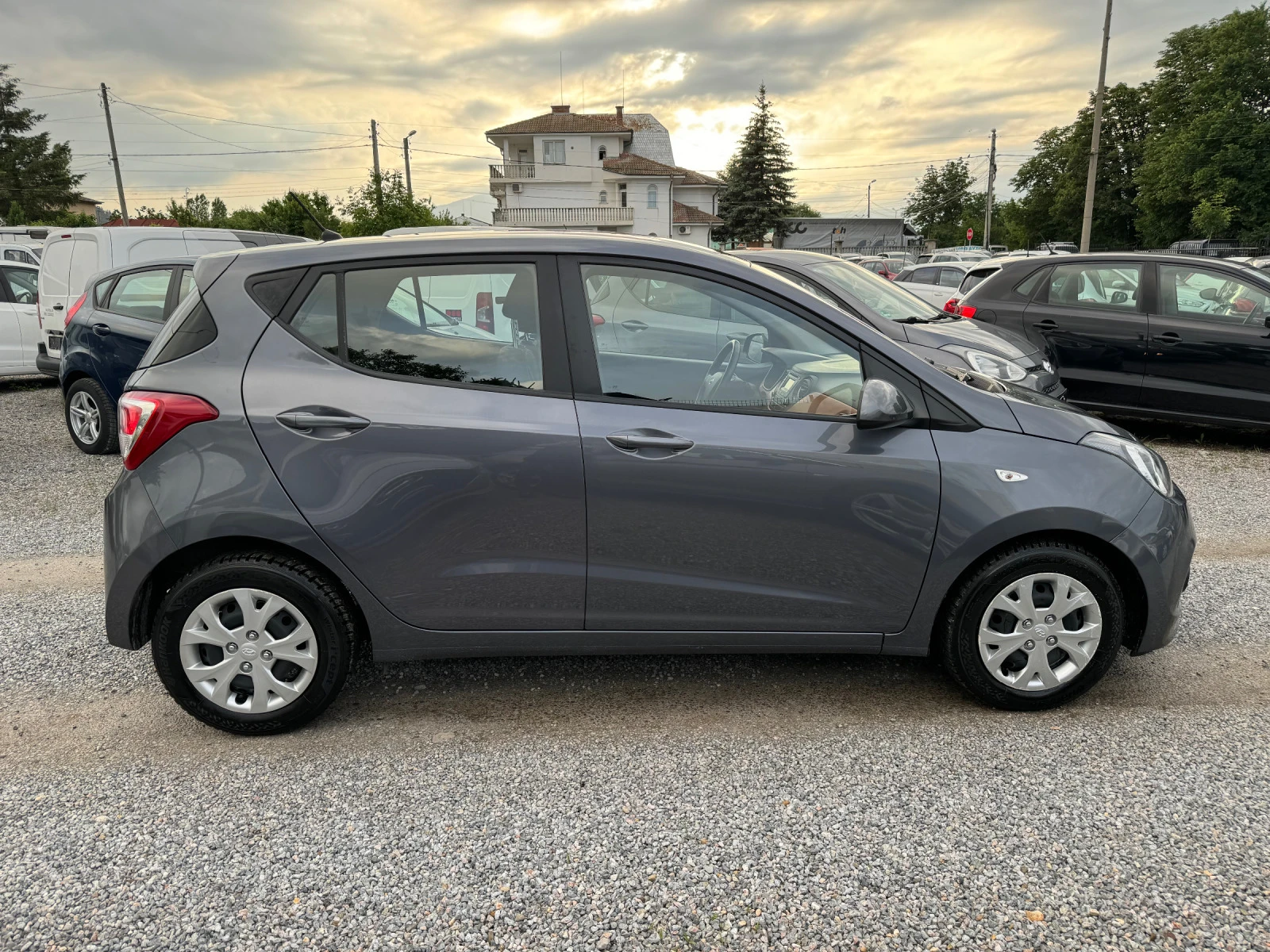 Hyundai I10 1.0i GPL Klima EURO 6 - изображение 8