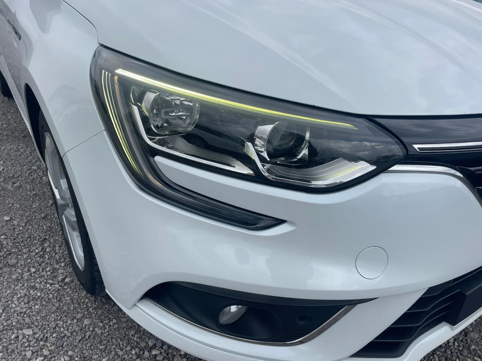 Renault Megane 1.5DCI EURO6 NAVI LED ПОДГРЕВ - изображение 10