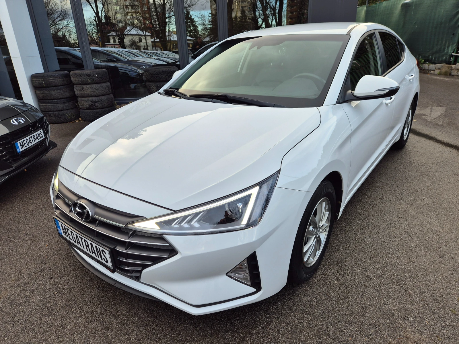 Hyundai Elantra 1.6cm3 LPG Avante - изображение 2