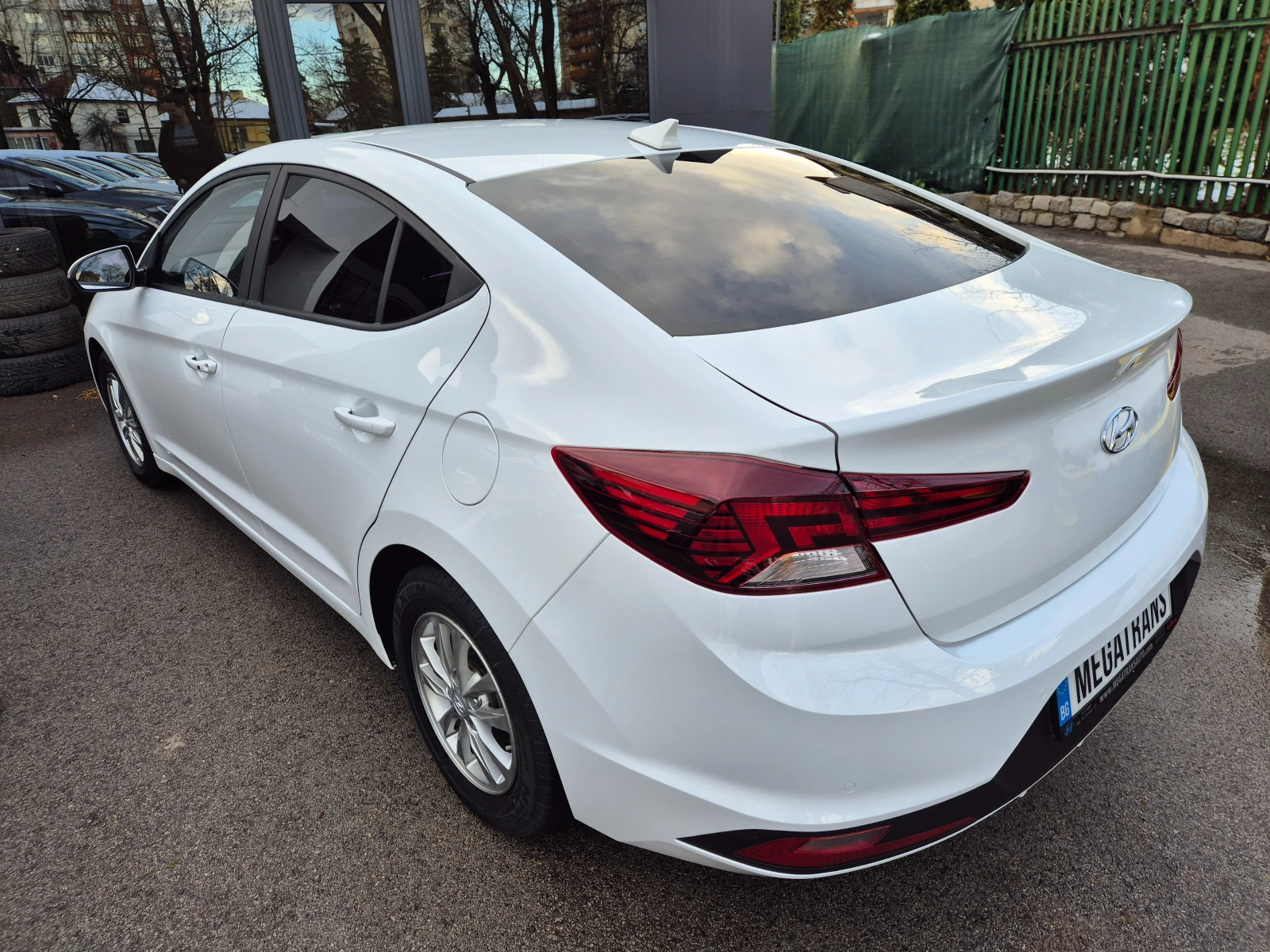 Hyundai Elantra 1.6cm3 LPG Avante - изображение 4