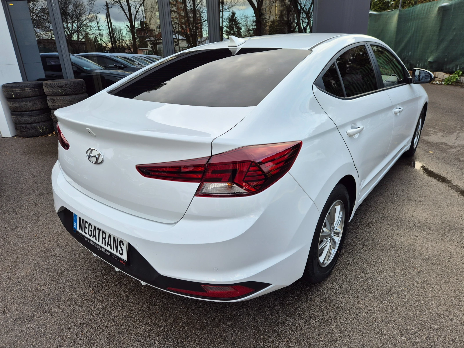 Hyundai Elantra 1.6cm3 LPG Avante - изображение 3