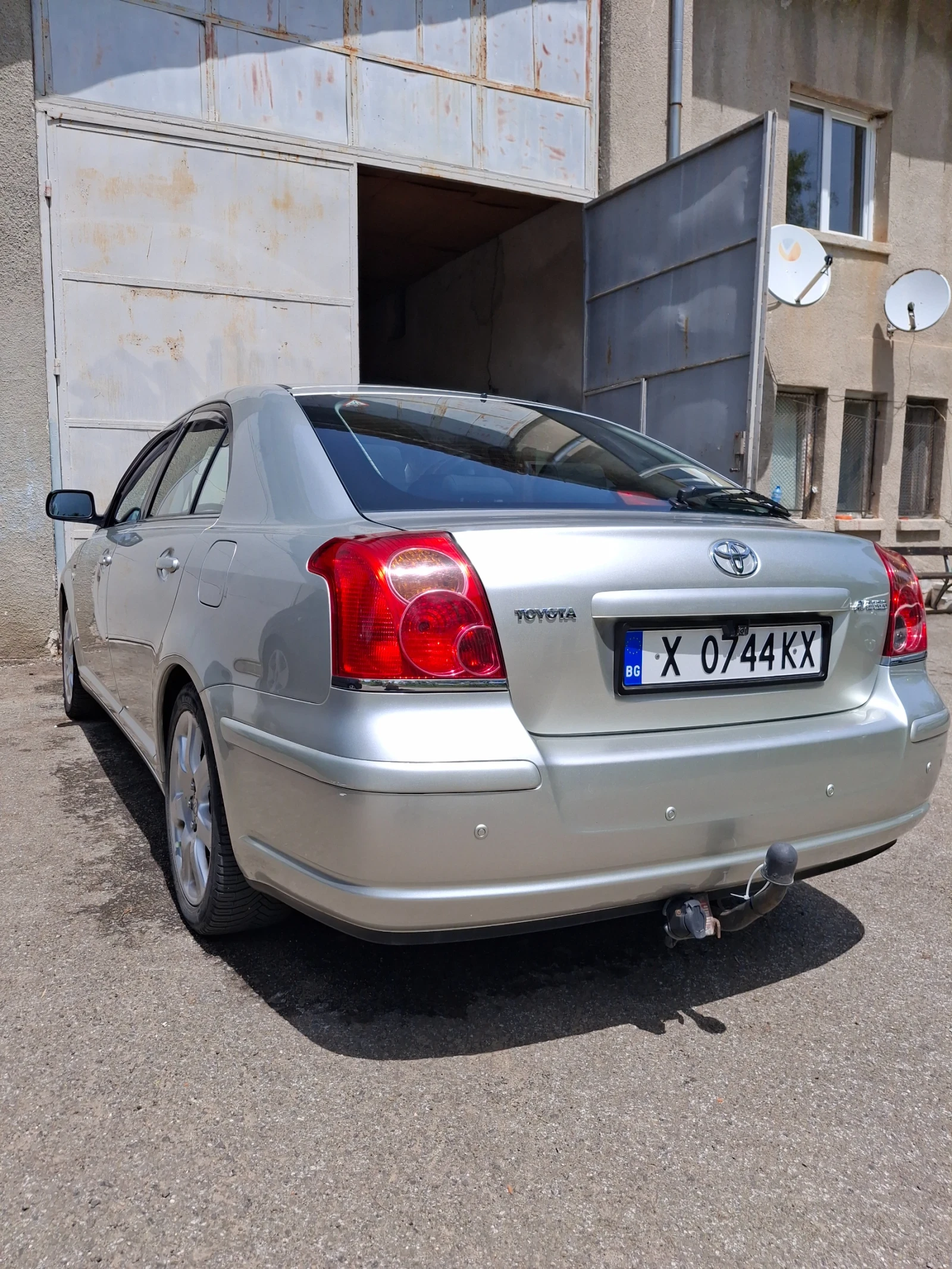 Toyota Avensis 2.0  газ/бензин - изображение 6