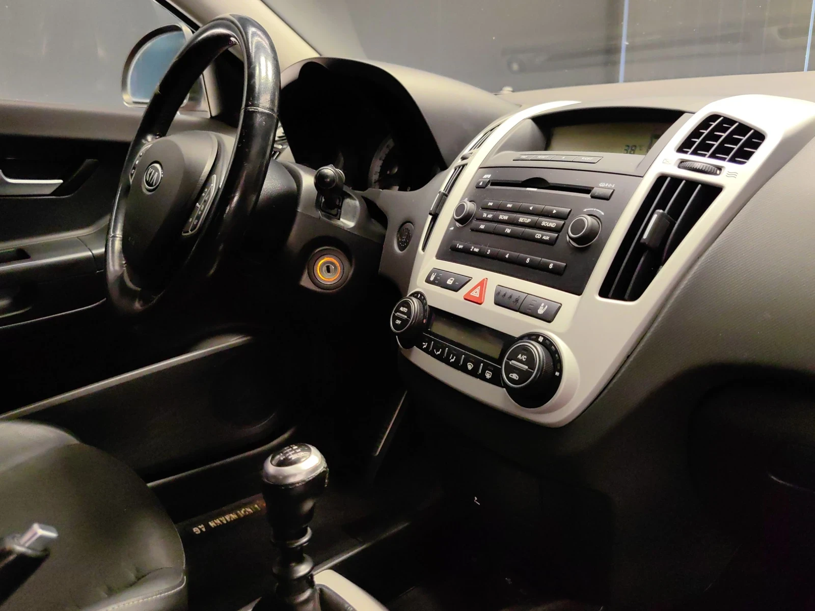 Kia Pro ceed 2.0 CVVT /ТЕМПОМАТ/ПОДГРЕВ/КЛИМА/ПЕРФЕКТНА - изображение 8