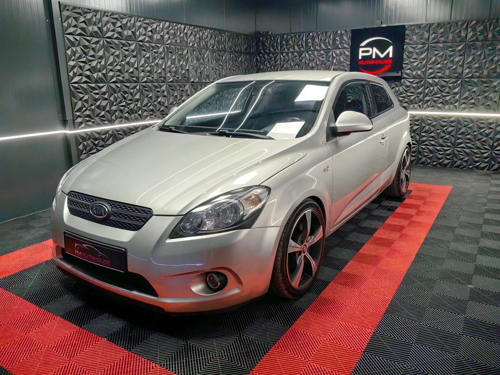 Kia Pro ceed 2.0 CVVT /ТЕМПОМАТ/ПОДГРЕВ/КЛИМА/ПЕРФЕКТНА - изображение 2