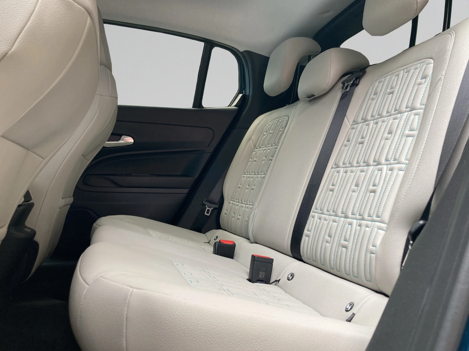 Fiat 600 LA PRIMA 1.2 74 KW 110 hp FWD MHEV 6DCT - изображение 10