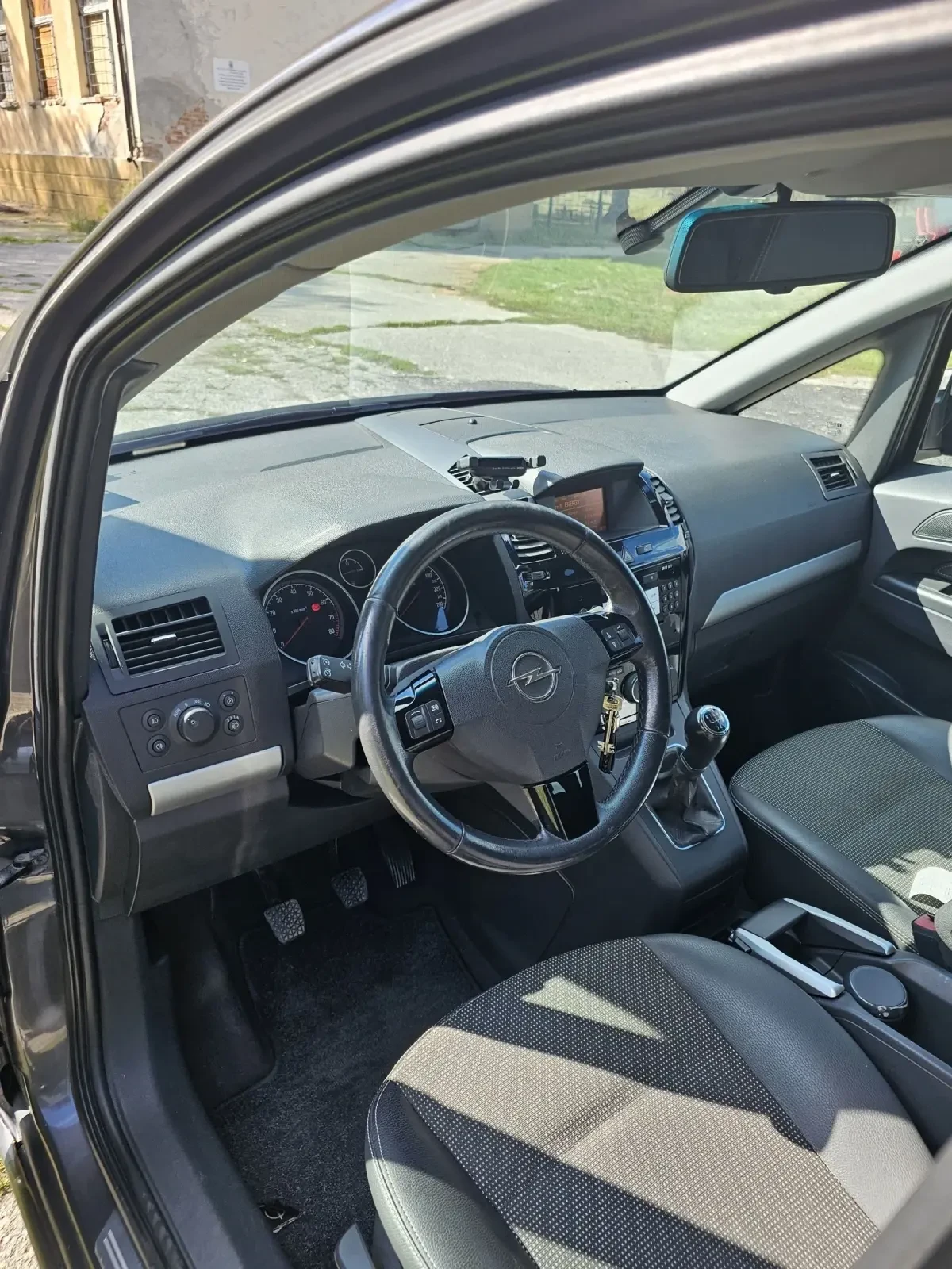 Opel Zafira  - изображение 6