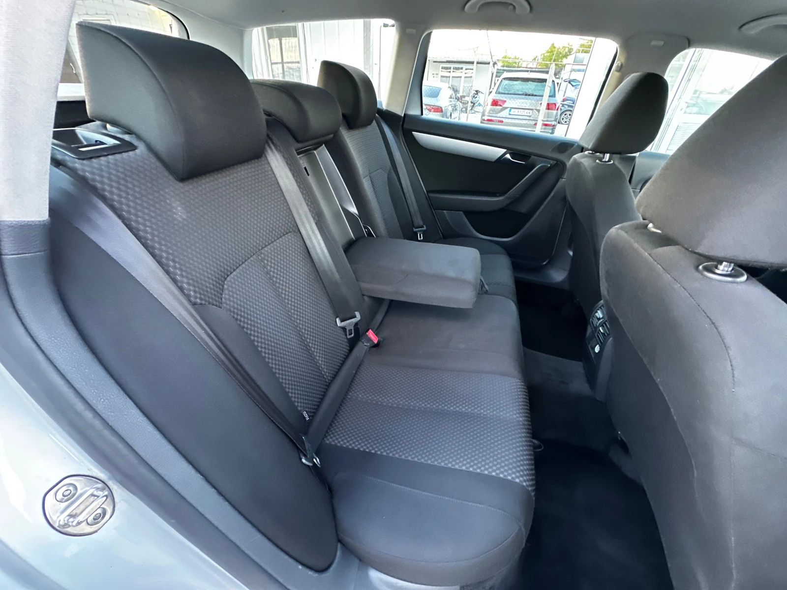 VW Passat 2.0TDI 140. DSG  | Mobile.bg   16