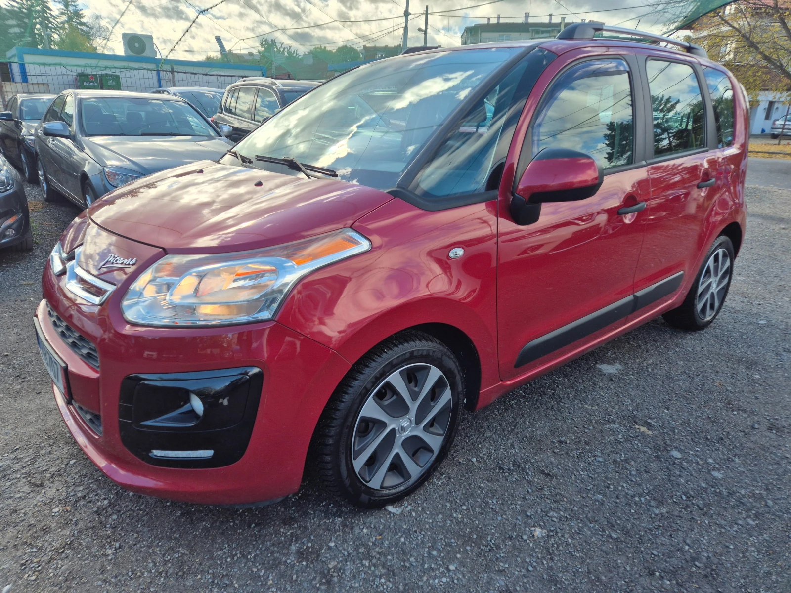 Citroen C3 Picasso 1.4i/ГАЗ - изображение 2