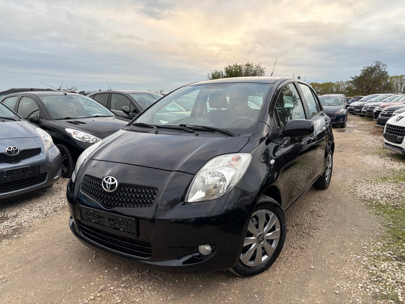 Toyota Yaris 1.3 VVTI | Mobile.bg   1