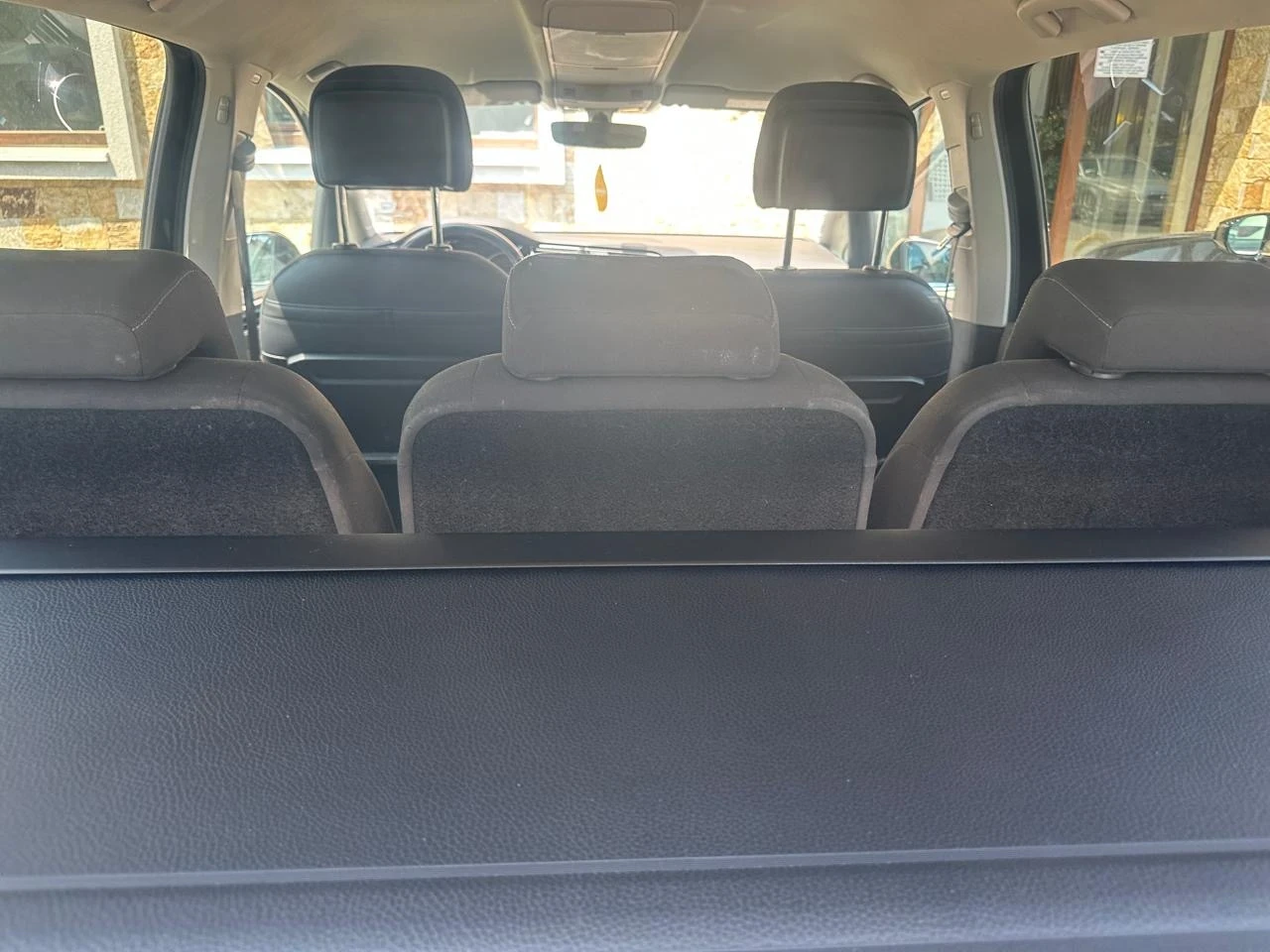 VW Touran 1.6 TDI, снимка 8 - Автомобили и джипове - 54349889