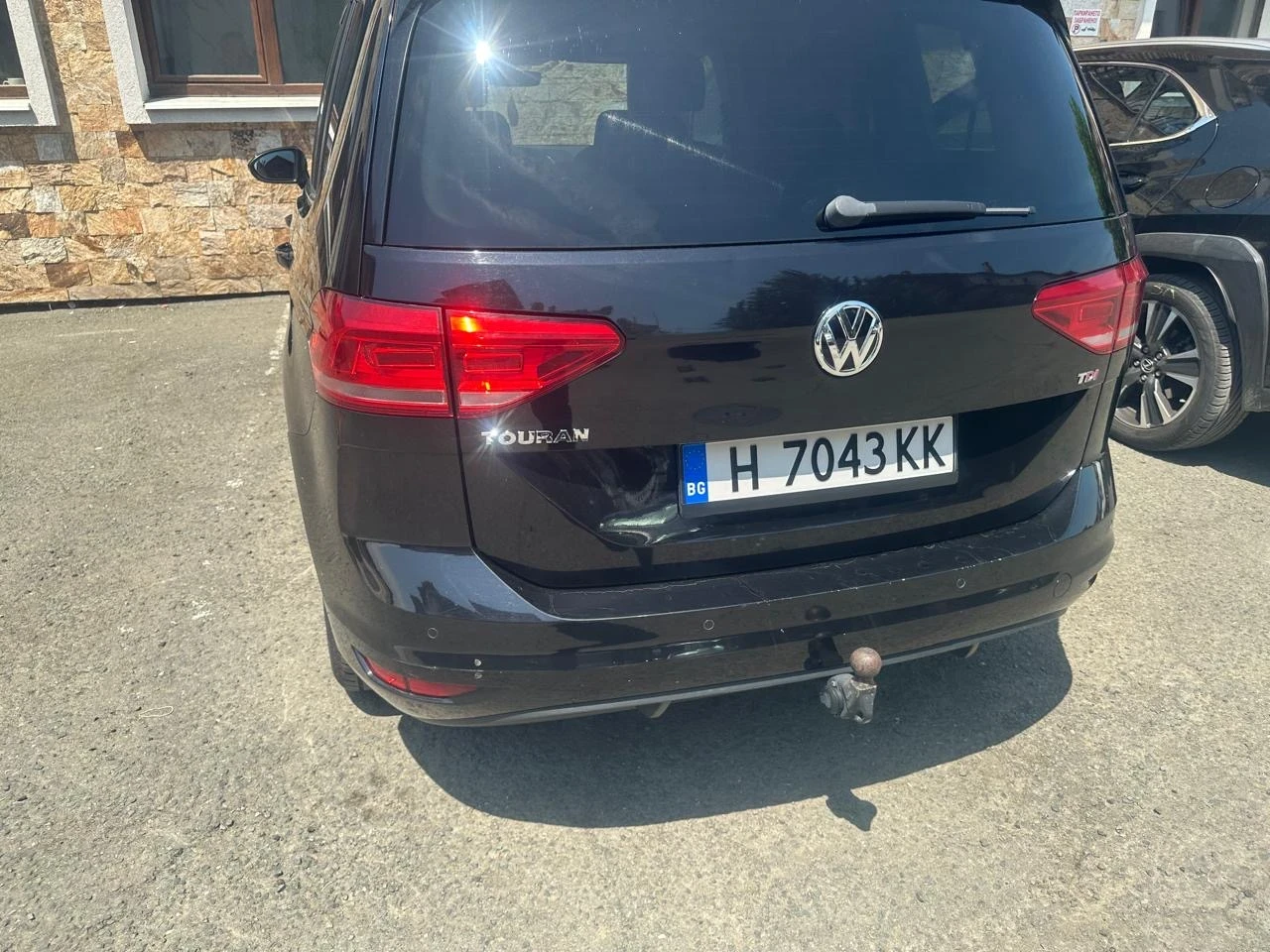 VW Touran 1.6 TDI, снимка 2 - Автомобили и джипове - 54349889