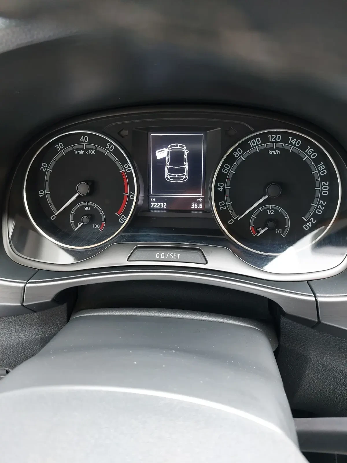 Skoda Fabia Edition, снимка 2 - Автомобили и джипове - 53939742