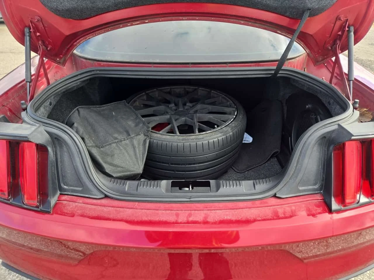 Ford Mustang GT PREMIUM /CARFAX/ОБДУХ/ПОДГРЕВ/НА ЗАДНО, снимка 13 - Автомобили и джипове - 53959506