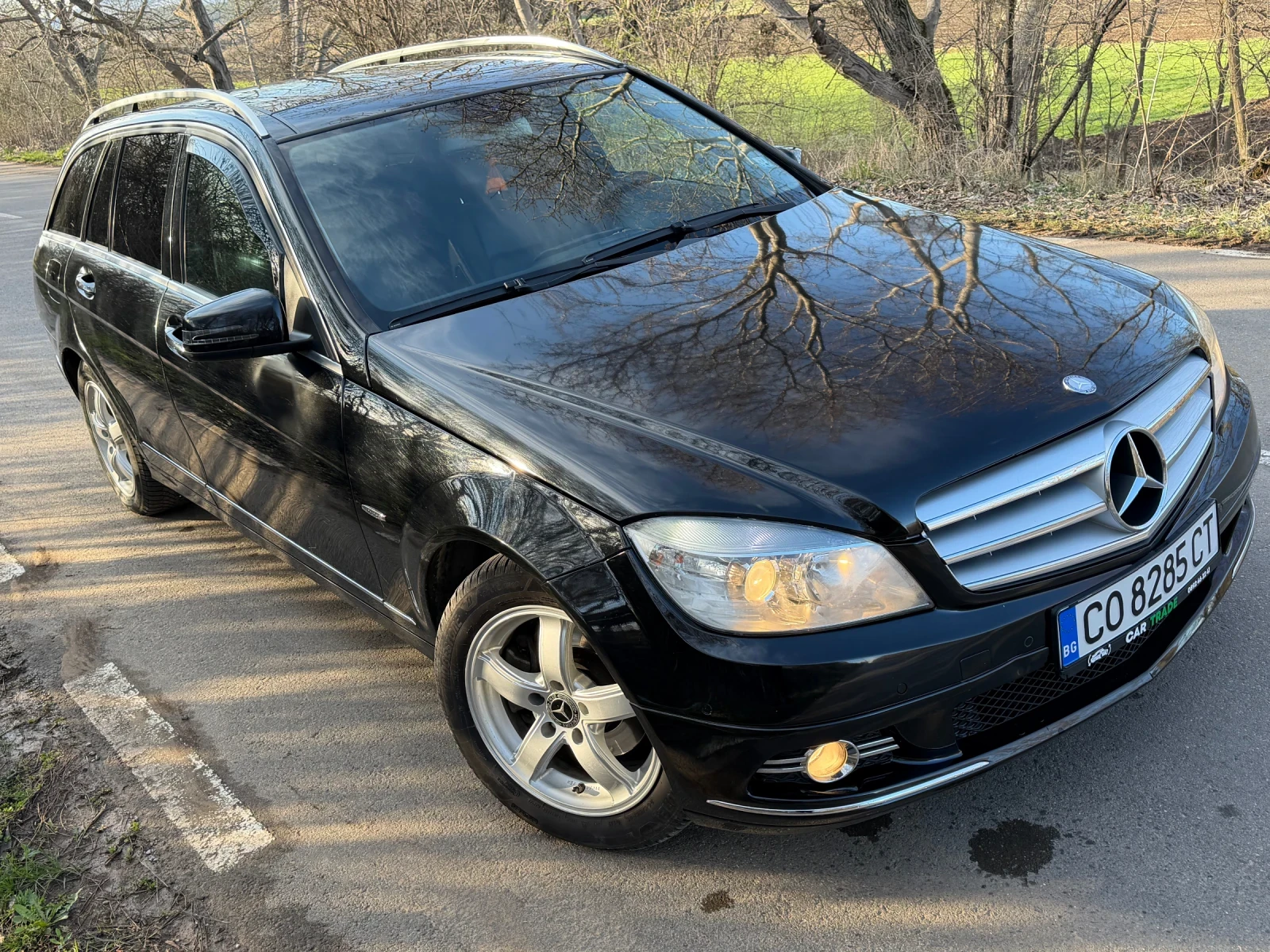 Mercedes-Benz C 220 ОМ646/РЕГИСТРИРАНА/ПАНОРАМА/КОЖА/ОБСЛУЖЕНА, снимка 3 - Автомобили и джипове - 54008573