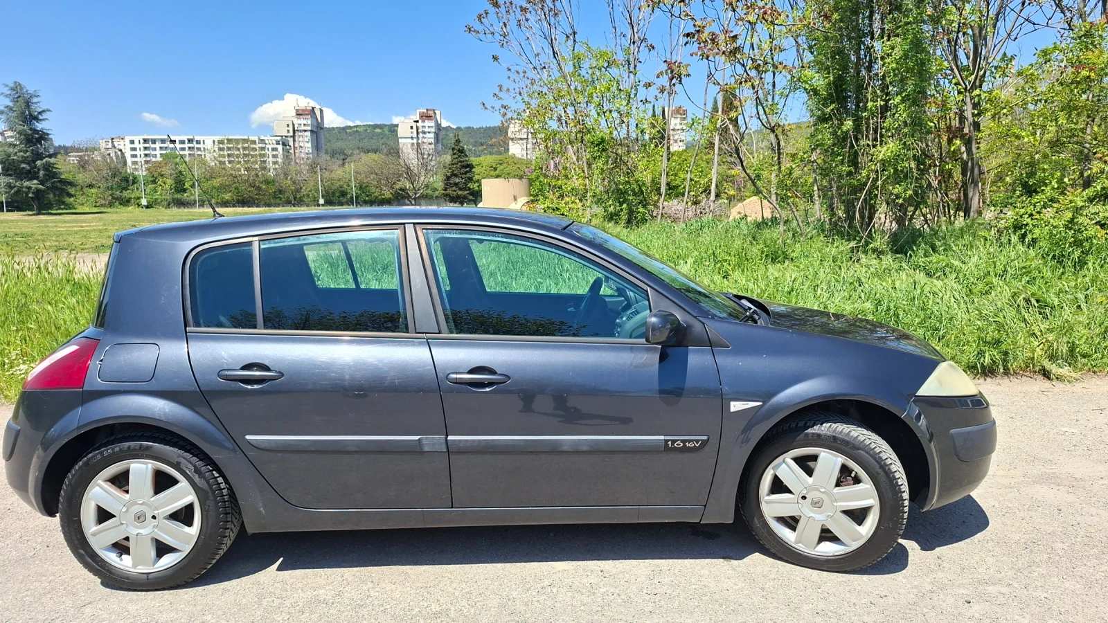 Renault Megane, снимка 6 - Автомобили и джипове - 54426883