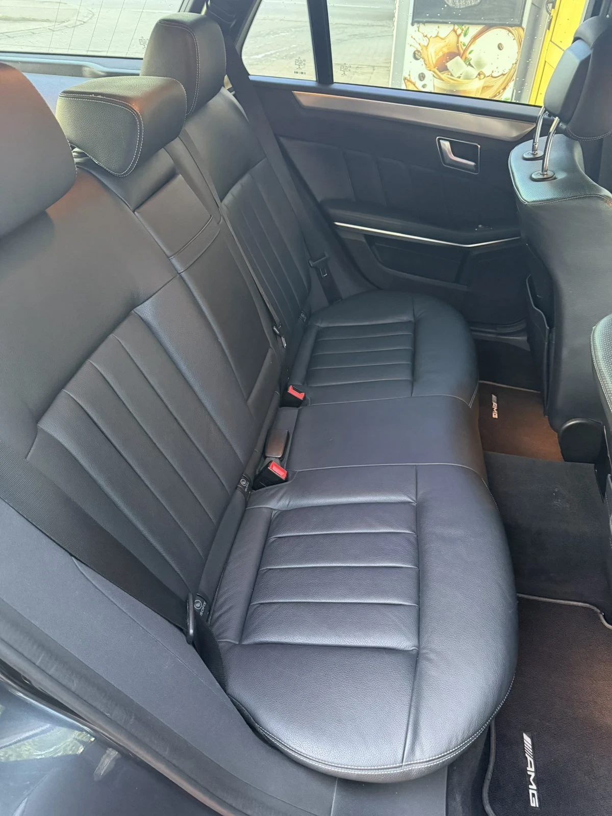 Mercedes-Benz E 350 E 350 / 4 Matic, снимка 12 - Автомобили и джипове - 54600065